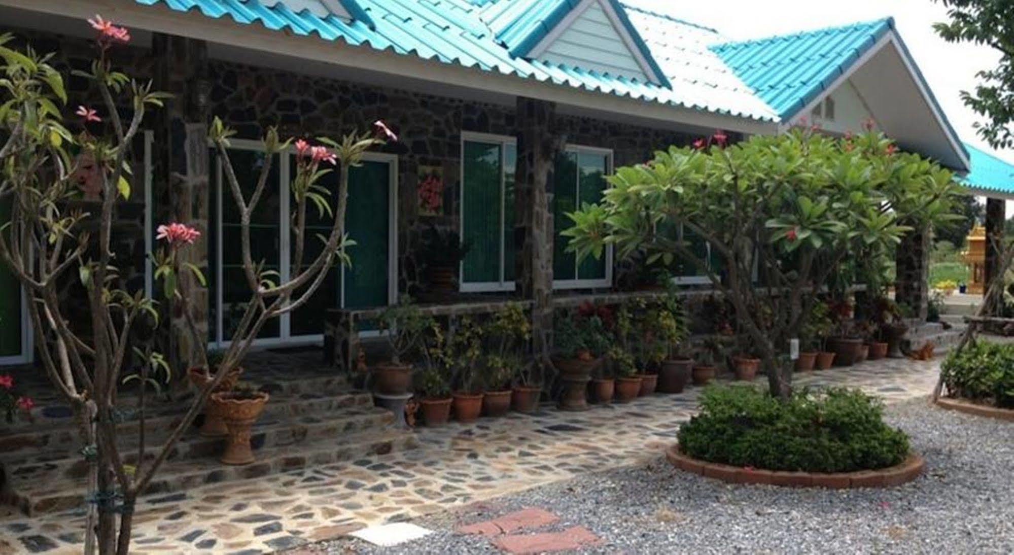 Punpisa Resort Sam Chuk Exterior foto
