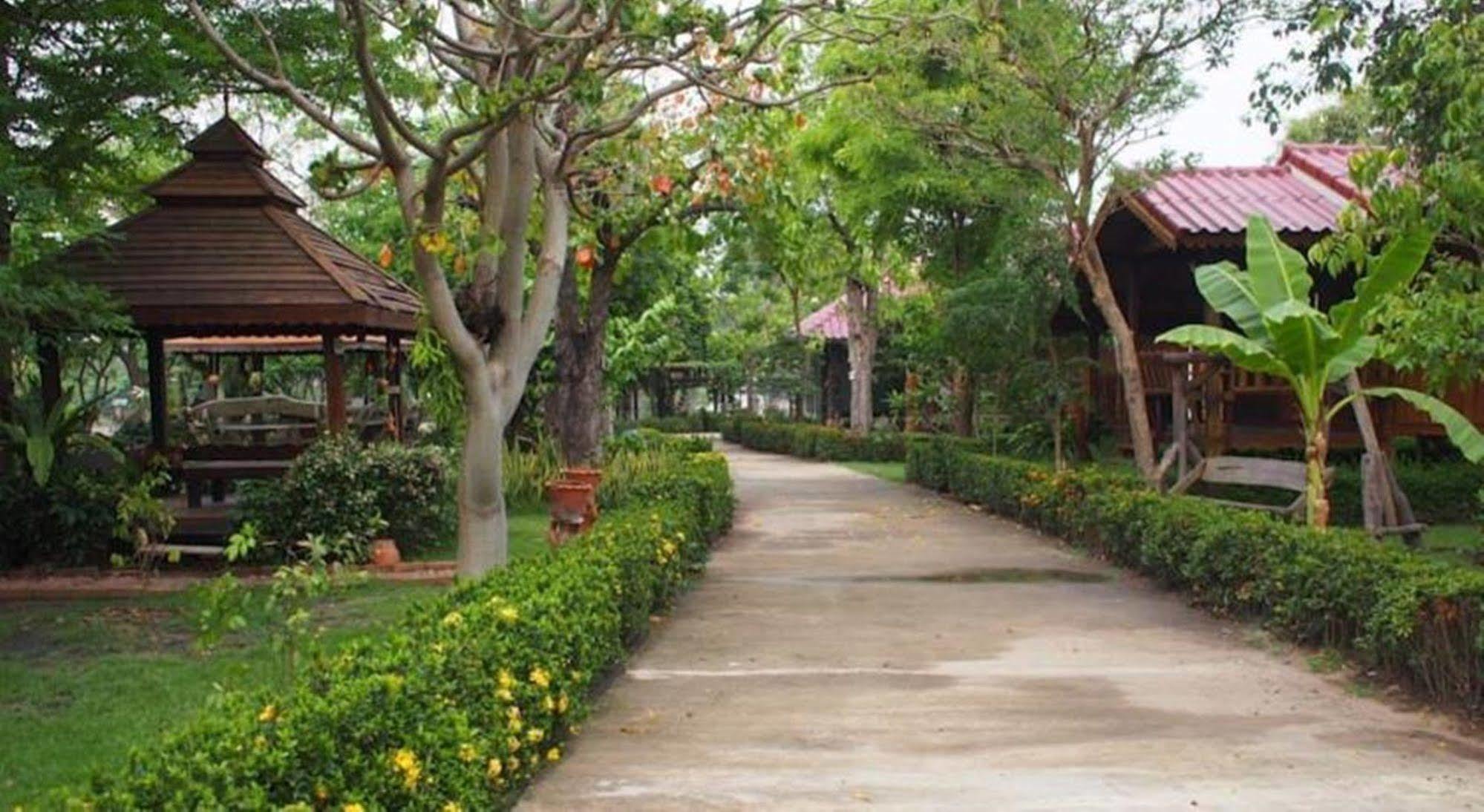 Punpisa Resort Sam Chuk Exterior foto