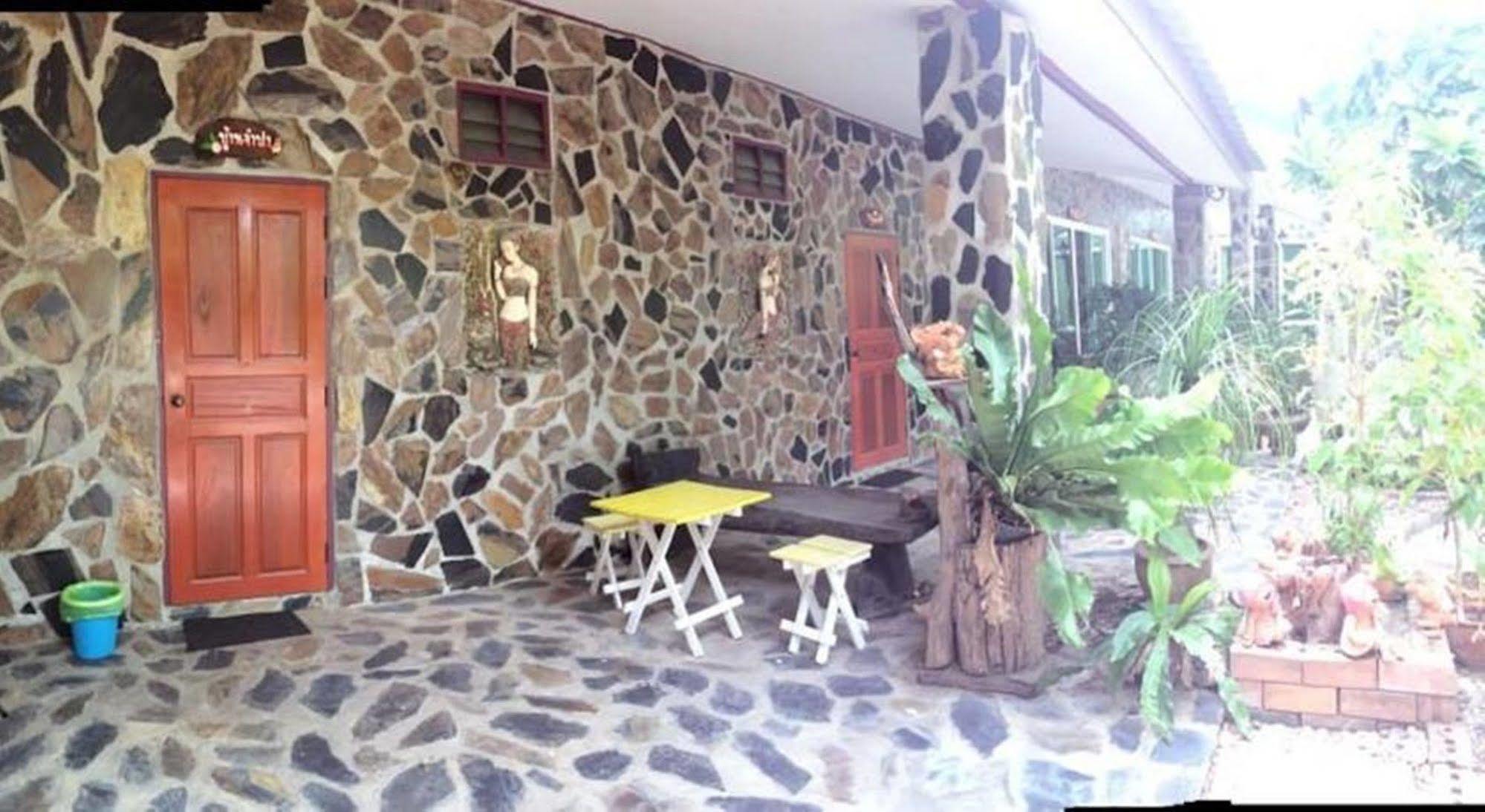 Punpisa Resort Sam Chuk Exterior foto